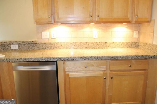 5294 Autumn Run Drive, Powder Springs, GA 30127