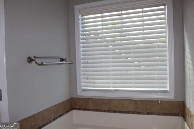 5294 Autumn Run Drive, Powder Springs, GA 30127