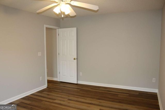 5294 Autumn Run Drive, Powder Springs, GA 30127