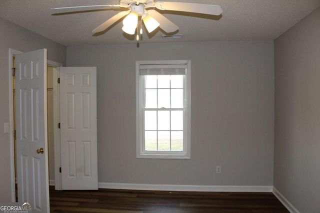 5294 Autumn Run Drive, Powder Springs, GA 30127