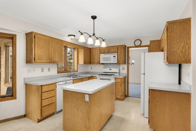 1414 Corral Lane, Woodbury, MN 55125