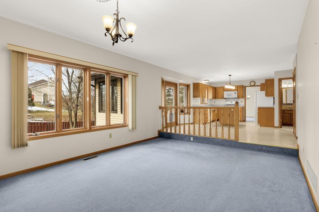 1414 Corral Lane, Woodbury, MN 55125