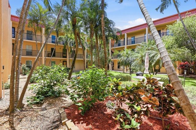 8911 BLIND PASS ROAD 103, St Pete Beach, FL 33706