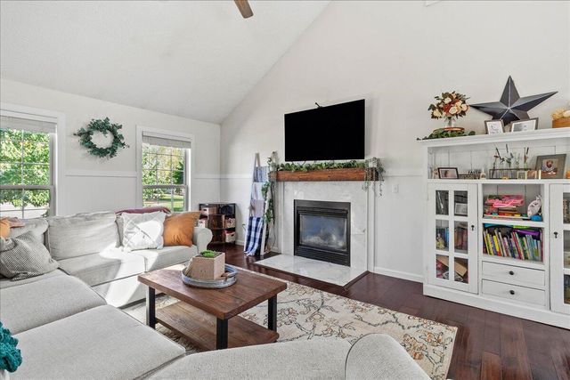 1530 Carmel Drive 1530 Carmel Drive, Marysville, OH 43040