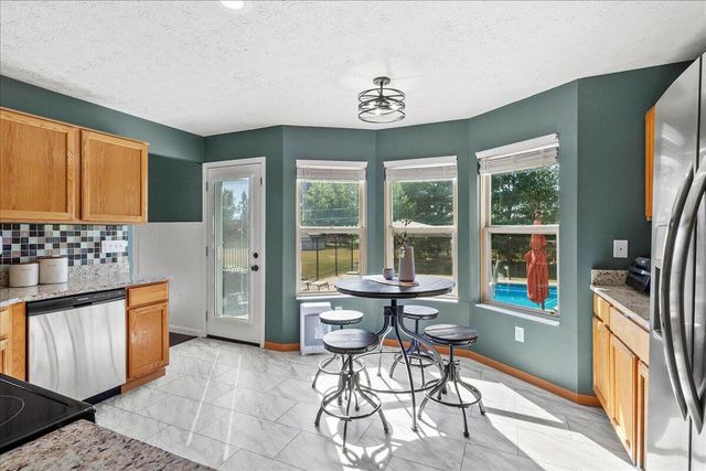 1530 Carmel Drive 1530 Carmel Drive, Marysville, OH 43040