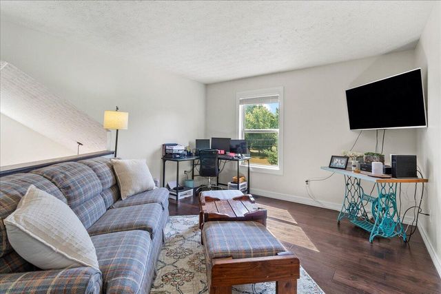 1530 Carmel Drive 1530 Carmel Drive, Marysville, OH 43040