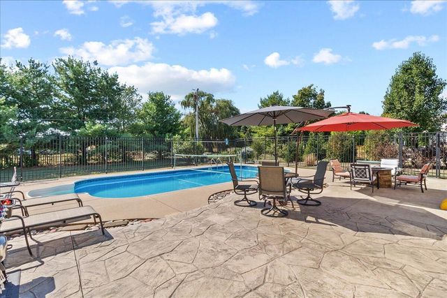 1530 Carmel Drive 1530 Carmel Drive, Marysville, OH 43040