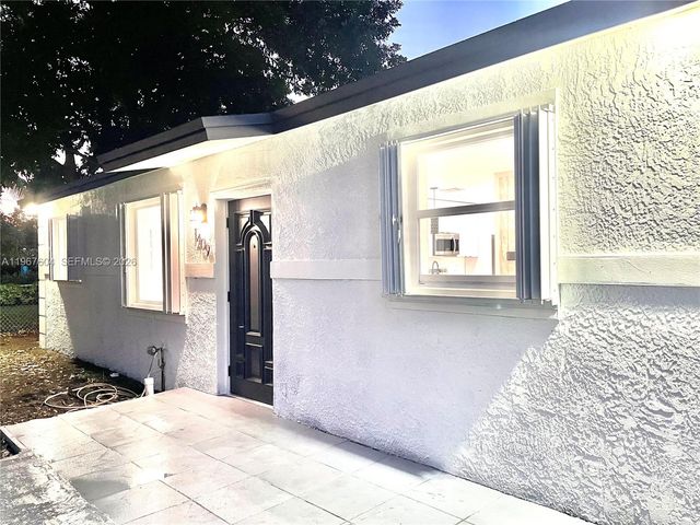 1409 NE 151st Ter 1409, North Miami Beach, FL 33162