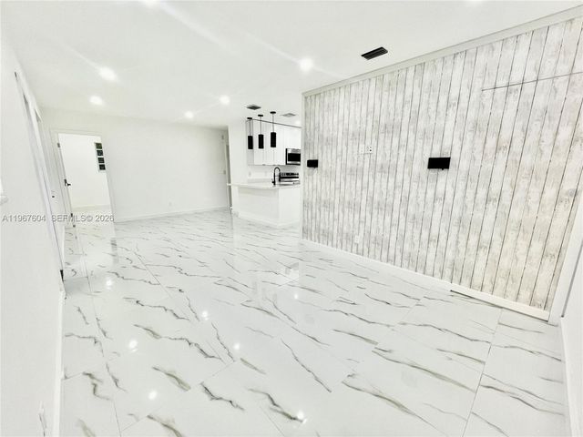 1409 NE 151st Ter 1409, North Miami Beach, FL 33162