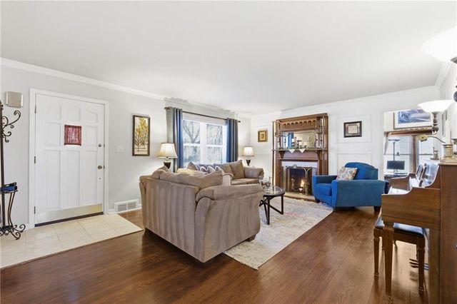 14401 Lookout Drive, Kansas City, MO 64139