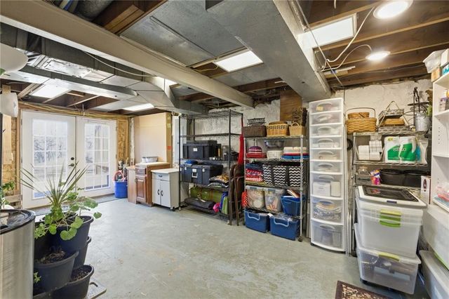 14401 Lookout Drive, Kansas City, MO 64139