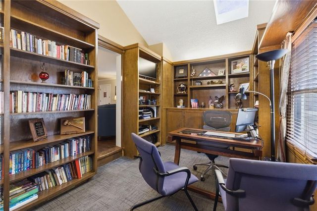 14401 Lookout Drive, Kansas City, MO 64139