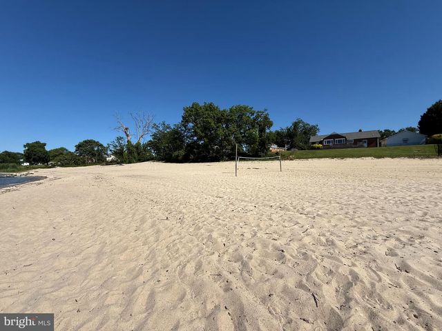 508 LATANE DR, Colonial Beach, VA 22443