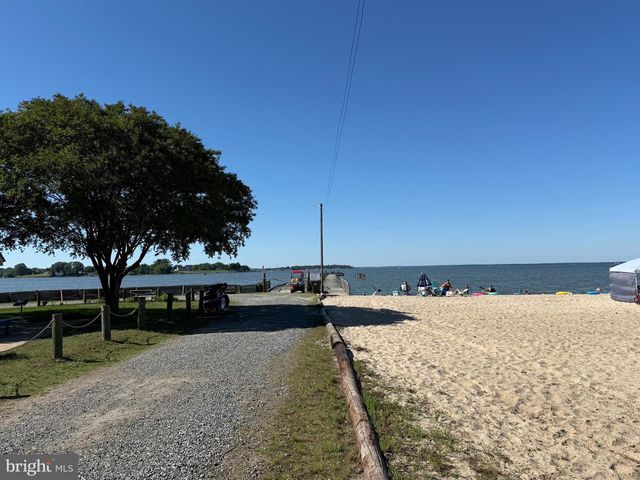 508 LATANE DR, Colonial Beach, VA 22443