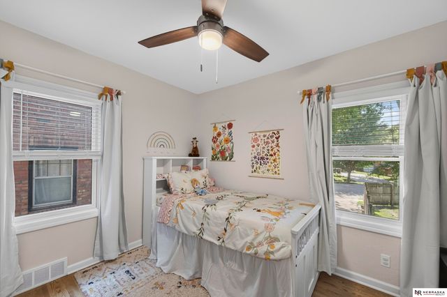 2004 N 51st Street, Omaha, NE 68104