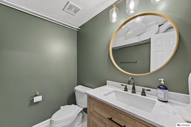2004 N 51st Street, Omaha, NE 68104