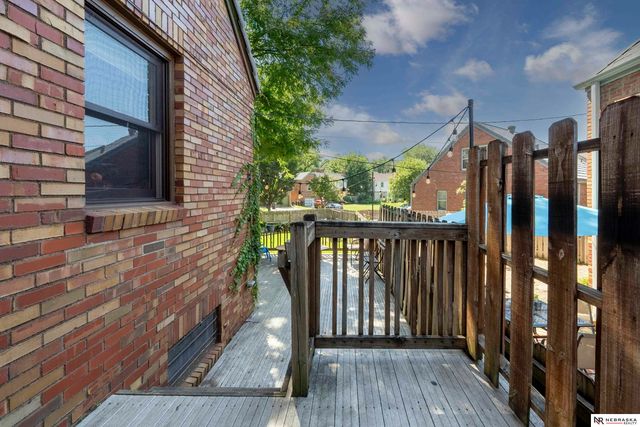 2004 N 51st Street, Omaha, NE 68104