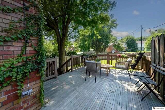 2004 N 51st Street, Omaha, NE 68104