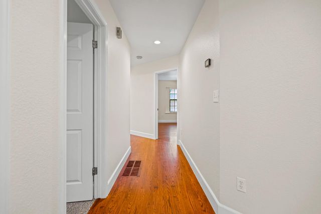 3829 Mondrian Dr, Modesto, CA 95356