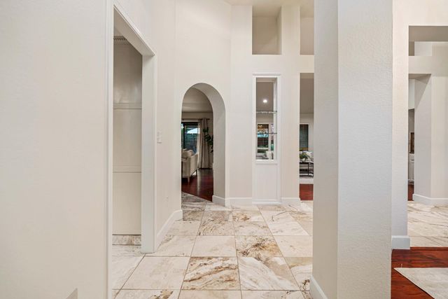 3829 Mondrian Dr, Modesto, CA 95356