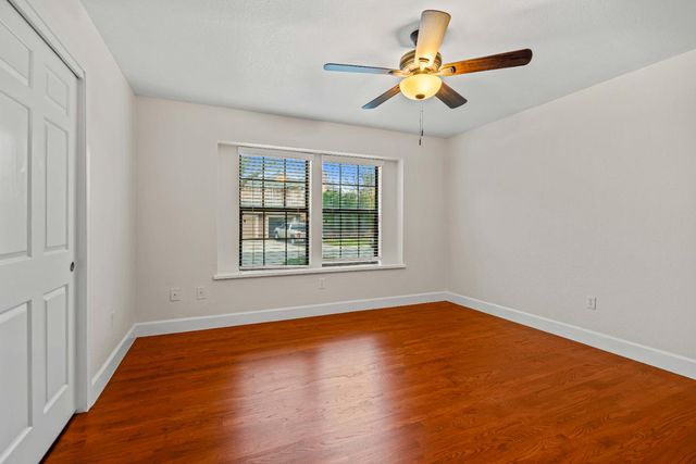 3829 Mondrian Dr, Modesto, CA 95356