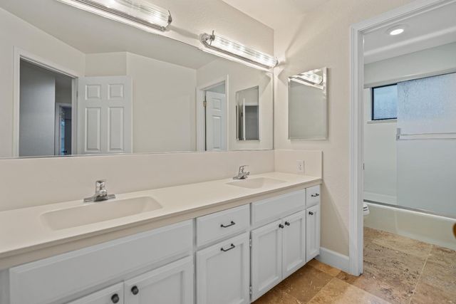 3829 Mondrian Dr, Modesto, CA 95356