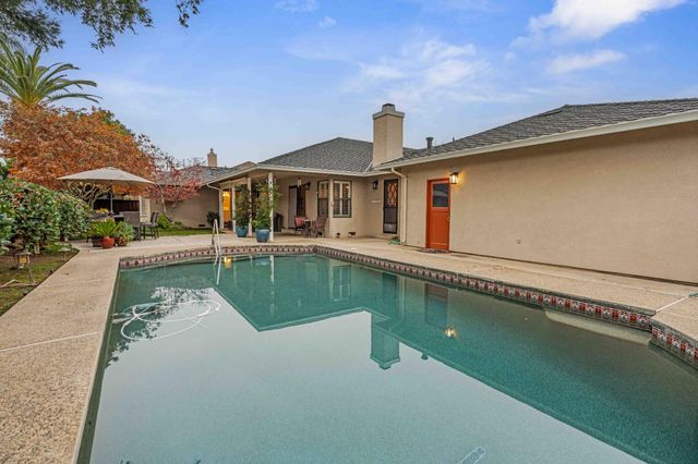 3829 Mondrian Dr, Modesto, CA 95356