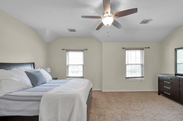 106 N Walden Elms Circle, The Woodlands, TX 77382