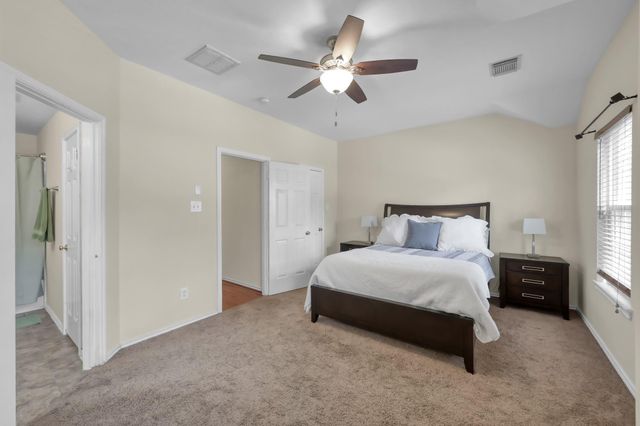 106 N Walden Elms Circle, The Woodlands, TX 77382