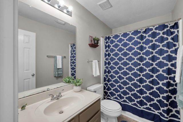 106 N Walden Elms Circle, The Woodlands, TX 77382