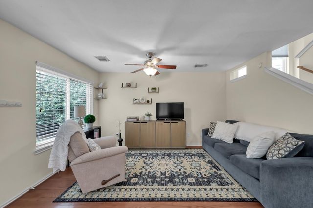 106 N Walden Elms Circle, The Woodlands, TX 77382