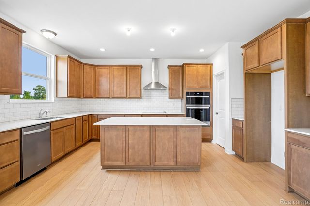 7456 Abigail Drive, Superior Charter Township, MI 48198