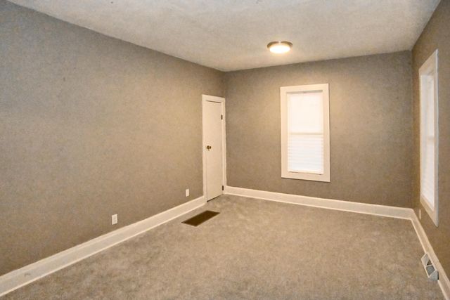 207 N Ash Street, Hobart, IN 46342