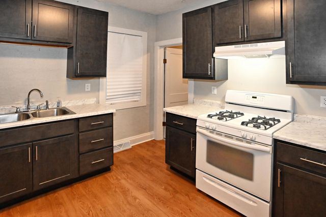 207 N Ash Street, Hobart, IN 46342