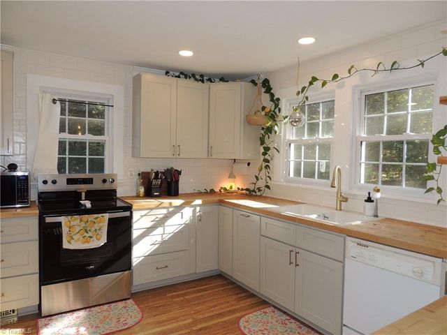 701 E Lexington Road, Mocksville, NC 27028