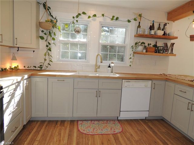 701 E Lexington Road, Mocksville, NC 27028