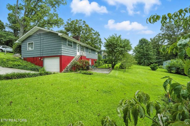 307 Iroquois Drive, Knoxville, TN 37914
