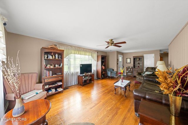 307 Iroquois Drive, Knoxville, TN 37914