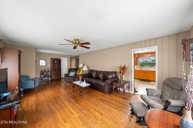 307 Iroquois Drive, Knoxville, TN 37914