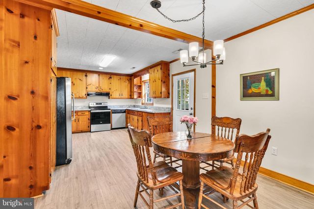 239 LANE RD, Reedville, VA 22539