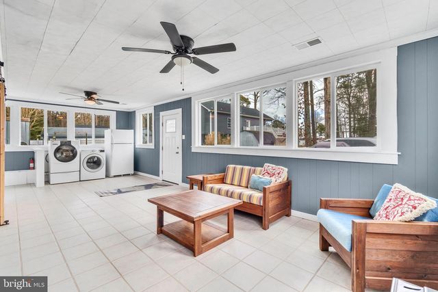 239 LANE RD, Reedville, VA 22539