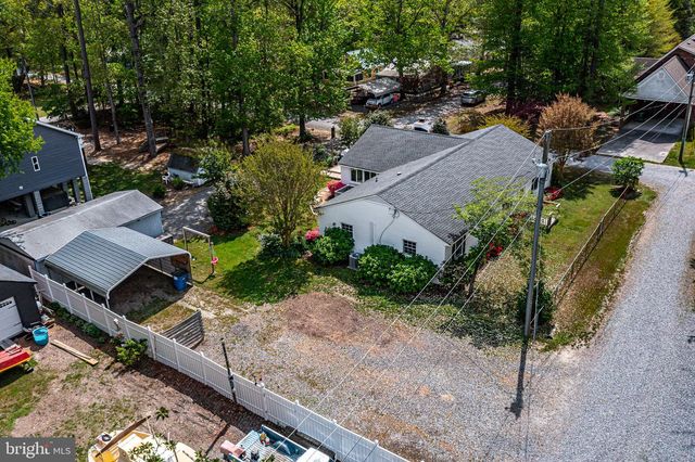 239 LANE RD, Reedville, VA 22539