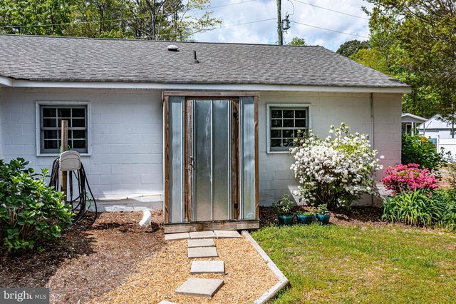 239 LANE RD, Reedville, VA 22539