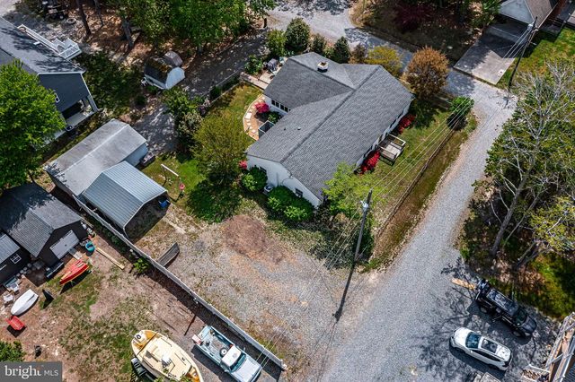 239 LANE RD, Reedville, VA 22539
