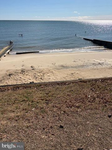 239 LANE RD, Reedville, VA 22539