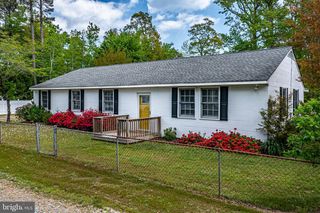 239 LANE RD, Reedville, VA 22539