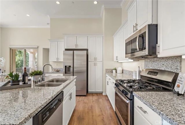 110 Rose Arch, Irvine, CA 92620
