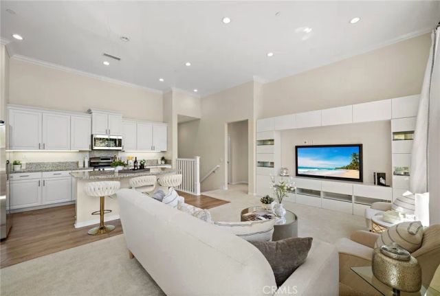 110 Rose Arch, Irvine, CA 92620