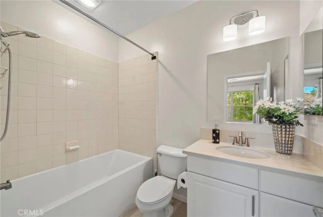 110 Rose Arch, Irvine, CA 92620