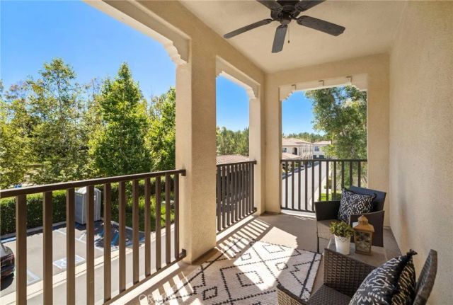 110 Rose Arch, Irvine, CA 92620